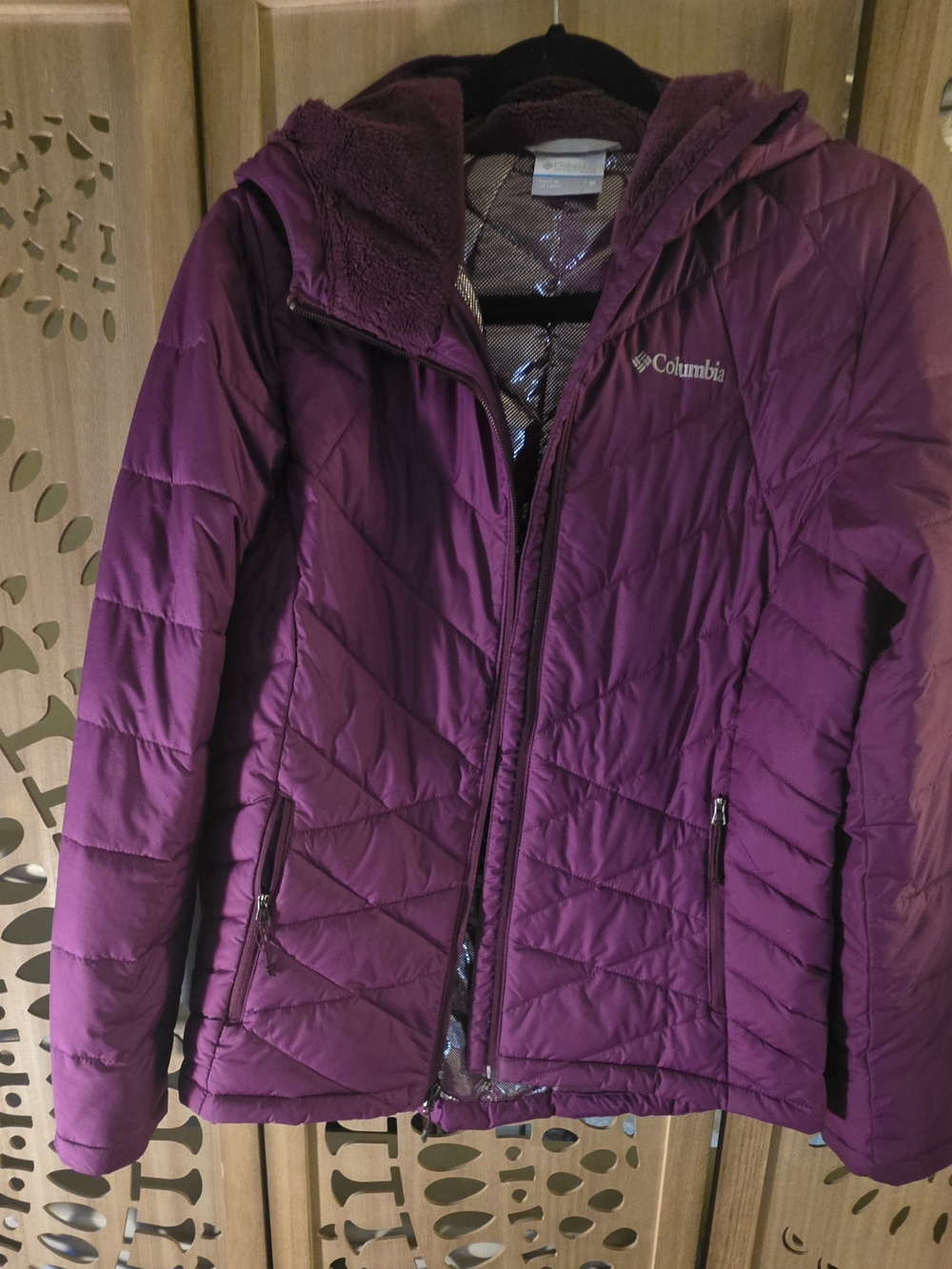 Columbia Women's Quilted Hooded Jacket - Plum